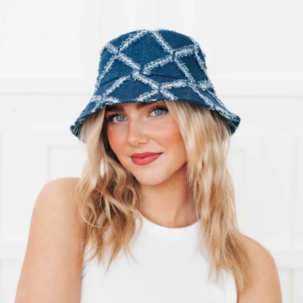 Pretty Simple Diamond Print Bucket Hat in Navy